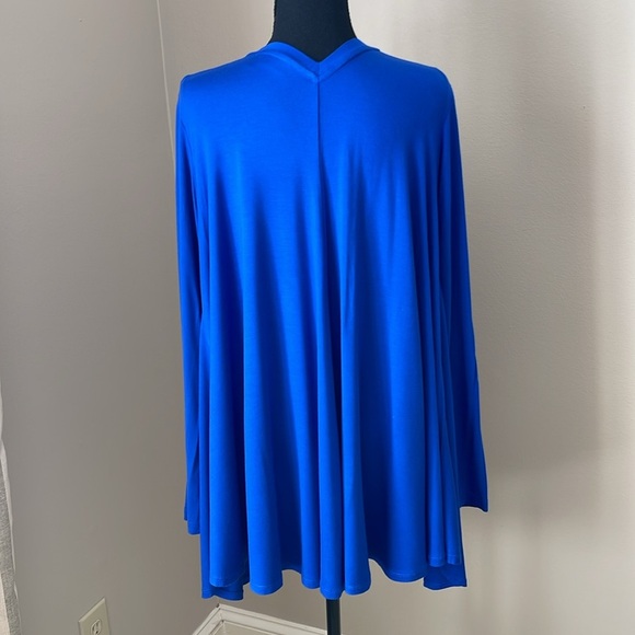 Dress by Logo by Lori Goldstein - Picture 2 of 4